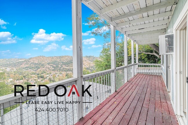 476 1/2 Crane Blvd unit 476 1/2, Los Angeles, CA 90065 - photo 3