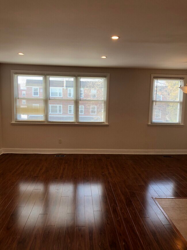 203 Alnus St Unit 2 - Second Floor, Philadelphia, PA 19116