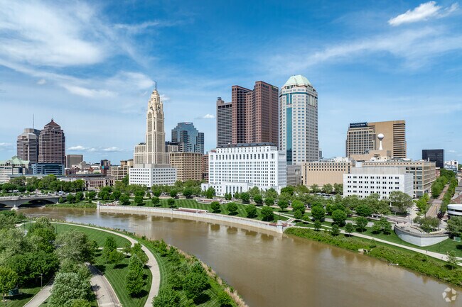 Eastmoor's proximity to the city center attracts professionals who work downtown.