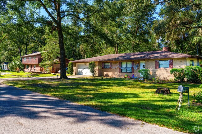 Sugarfoot features both single-story and two-story homes throughout its scenic neighborhood.