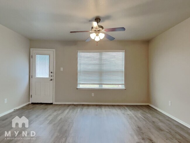 3932 Asher Aly, Saint Hedwig, TX 78152 - photo 6