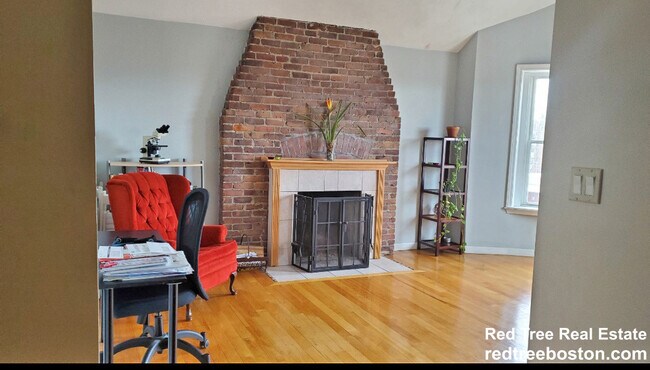 154 Harvard St, Brookline, MA 02446 - photo 6