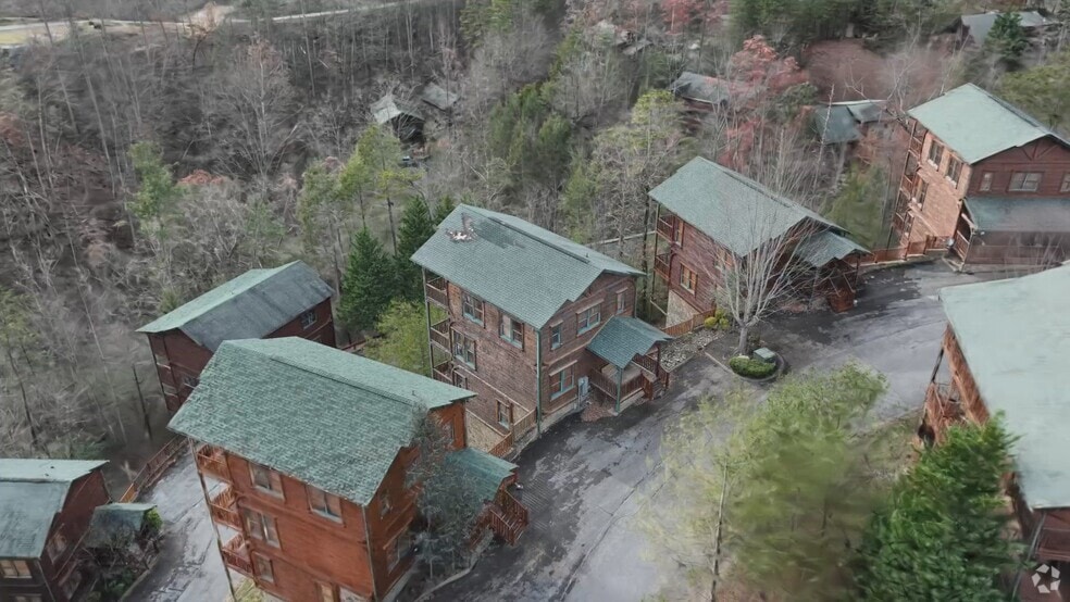 820 Great Smoky Way, Gatlinburg, TN 37738 - photo 2