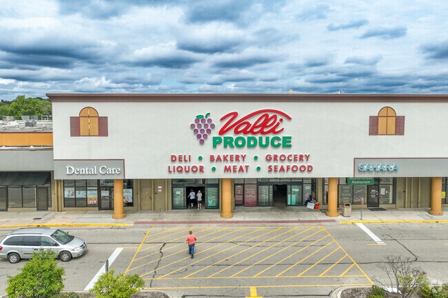 Valli Produce in Bello Reserve offers a deli, bakery, and more to residents.