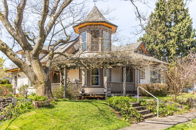 Vintage Victorian style homes can be found in Creston-Kenilworth.