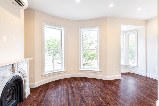 1902 Washington St unit 4, Boston, MA 02118 - photo 3