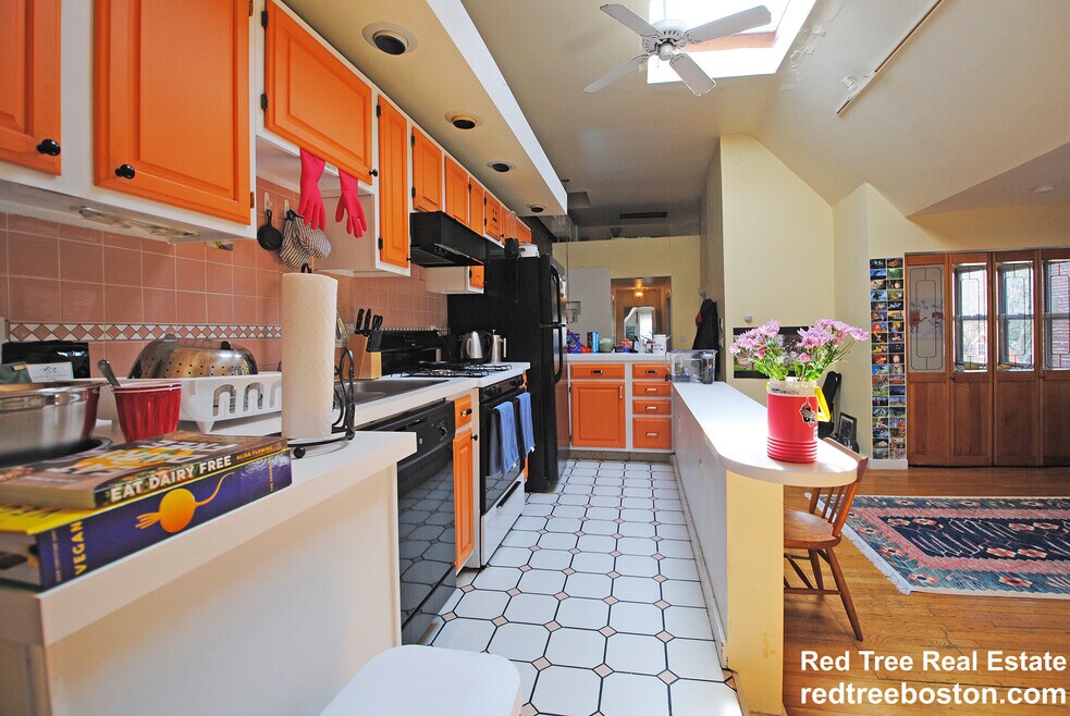 1678 Beacon St, Brookline, MA 02445 - photo 1