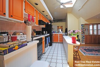 1678 Beacon St, Brookline, MA 02445