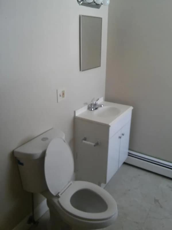 9 Marley Place unit 1, Waterbury, CT 06705 - photo 4