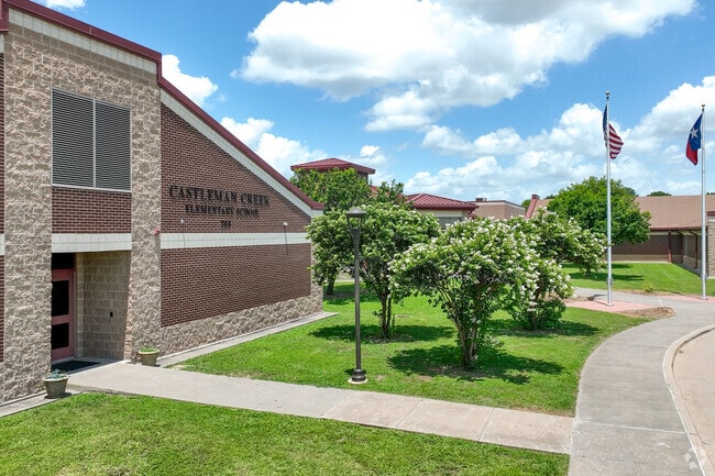 Castleman Creek Elementary School teaches students in grades K-5.