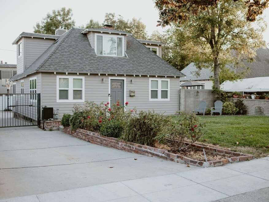 1730 Asbury Dr, Pasadena, CA 91104 - photo 1