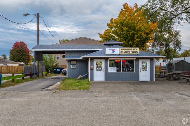 Double D's sandwiches are made with fresh bread and high-quality meats and cheeses.