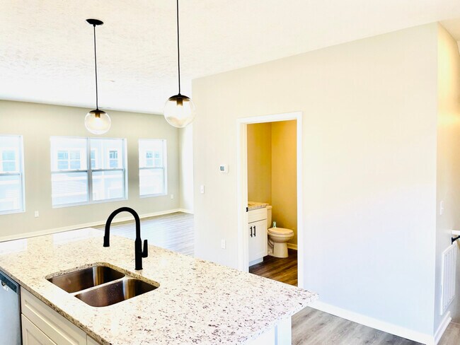 20877 South Ct, Omaha, NE 68022 - photo 5