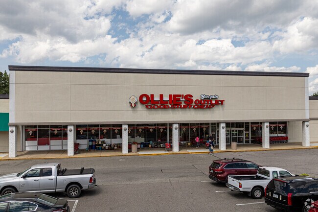 Families love shopping the deals at the Meadowbrook Ollie's.