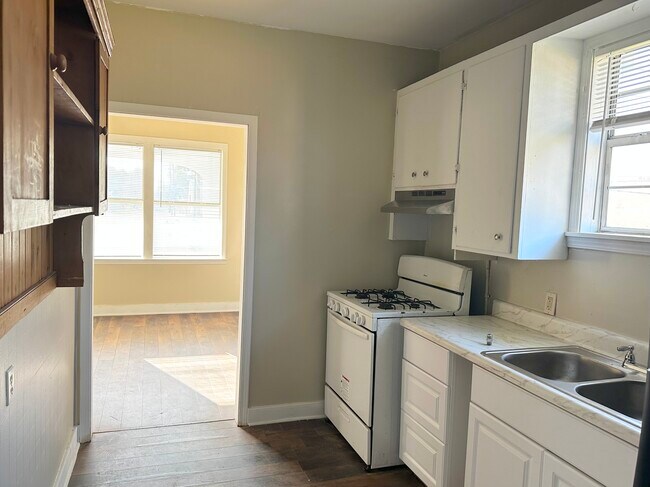 1201 S 15th St, Baton Rouge, LA 70802 - photo 4