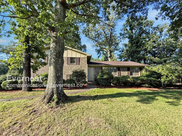 913 21st Ave NW, Center Point, AL 35215 - photo 1