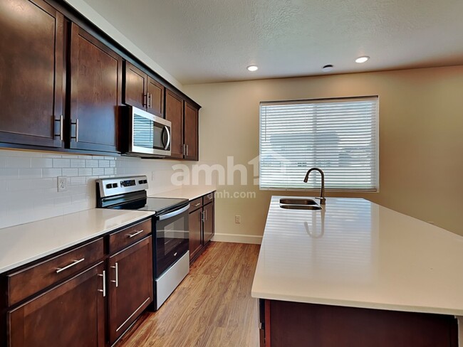 191 N Allen Ln, Saratoga Springs, UT 84045 - photo 3