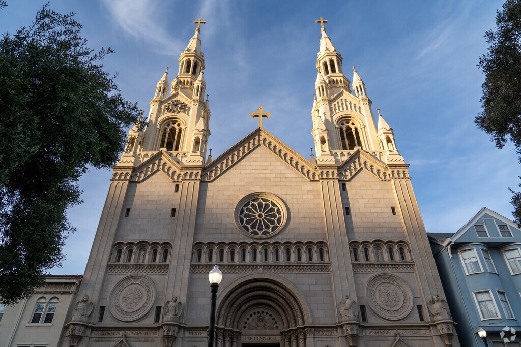 Sts. Peter And Paul K-8 provides private education in the neighborhood of 
North Beach.