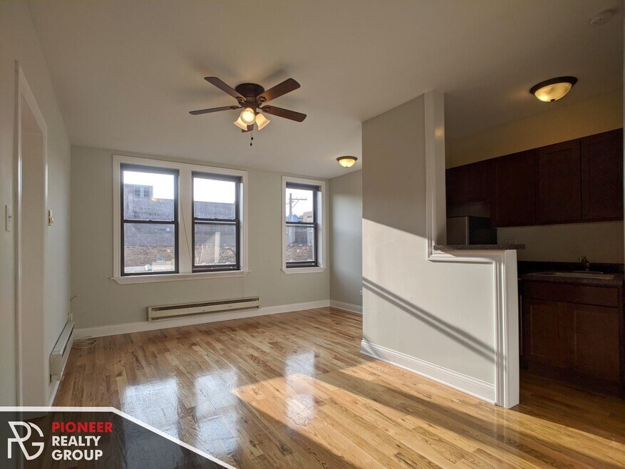 812 W Diversey Pkwy unit 818-X, Chicago, IL 60614 - photo 1
