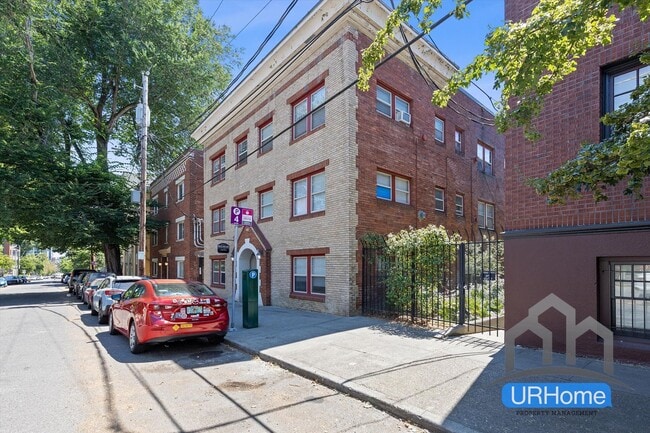 The Belmar Apartments, Portland, OR 97209 - photo 2