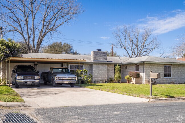 A quant ranch style home located in Somerset.
