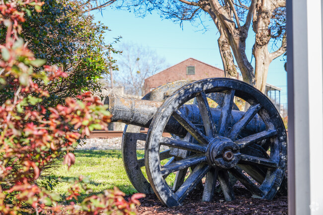 Brookhaven played a vital role in the Civil War as a recruitment and medical hub.