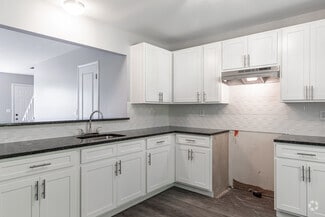 1129 Wolcott St, Waterbury, CT 06705