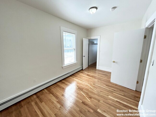 11 Elder St unit 1, Dorchester, MA 02125 - photo 7