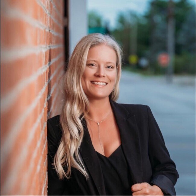 Sarah Scronce Real Estate Agent in St. Charles, MO