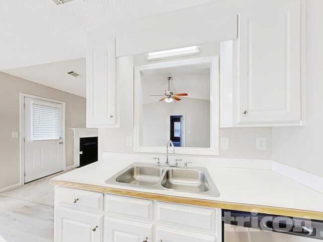 208 Ravenwood Ct, Bethlehem, GA 30620 - photo 6