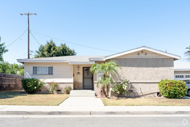 Midcentury ranch features remain popular across Mc Kinley.