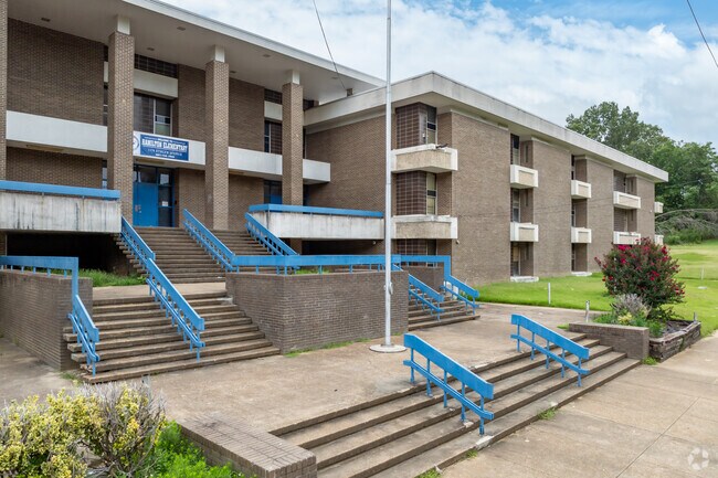 Hamilton Elementary serves students in Memphis.