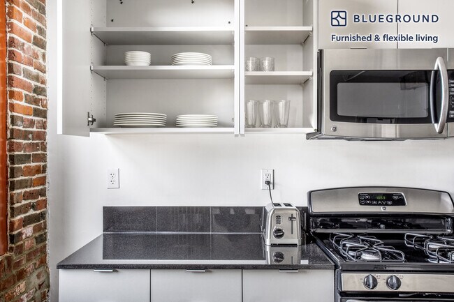 791 Tremont St unit FL4-ID358, Boston, MA 02118 - photo 7