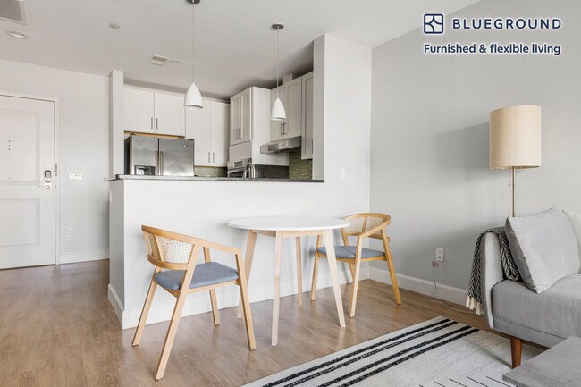 33 Rogers St unit FL2-ID1156, Cambridge, MA 02142 - photo 5