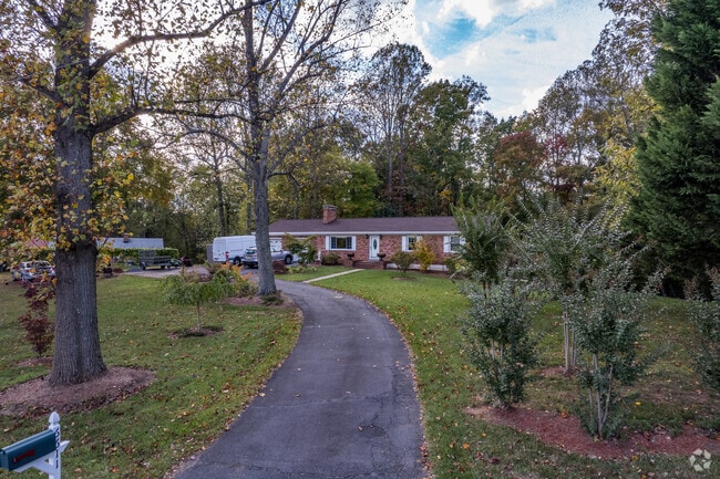 Alongside larger estate, Buckhall also has charming rambler houses.