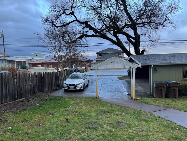 2667 Lakeshore Blvd unit 3, Lakeport, CA 95453 - photo 3