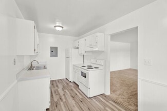 7080-7080 Niagara St, Romulus, MI 48174