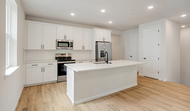 35599 Pine Needle Ln, Locust Grove, VA 22508 - photo 4