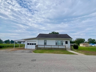 880 S 3rd St, Scottsburg, IN 47170