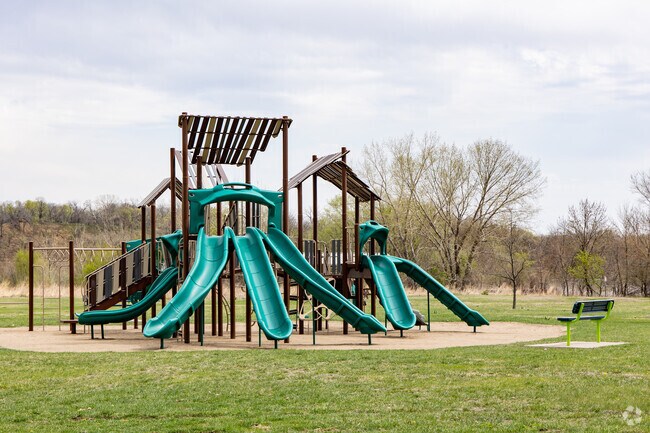 South Sioux City is also home to eight parks featuring a mix of playgrounds, ball fields, trails, campsites and lake and river access.