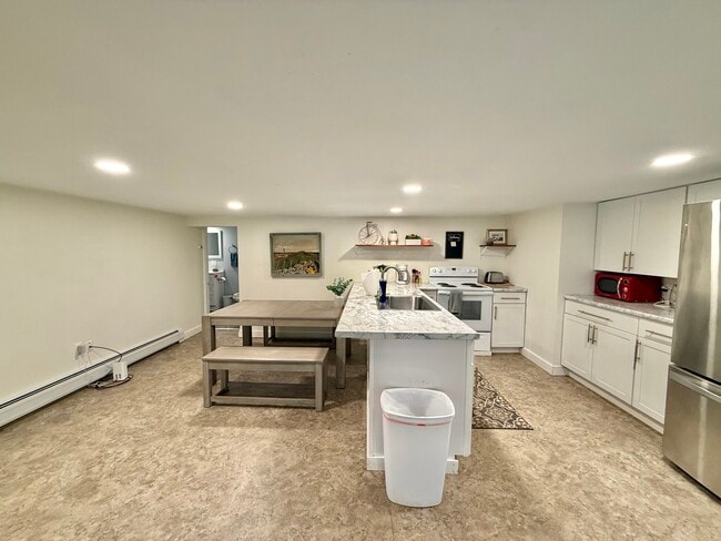 8 Hanson Dr, Topsham, ME 04086 - photo 5