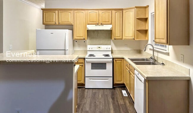 1805 S Mayflower Dr, Charleston, SC 29412 - photo 2