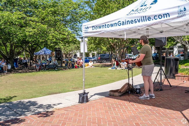 Gainesville’s Central Core comes alive each spring with the Blue Sky Concert Series, showcasing local artists on the historic downtown square.