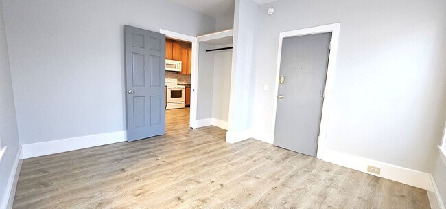 103 North St unit 103 North St - Apt 2, Burlington, VT 05401 - photo 3