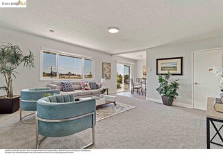 2922 22nd Ave Unit D, Oakland, CA 94606