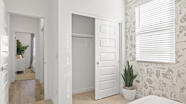 15416 W Gray Fox Trail, Surprise, AZ 85387 - photo 7