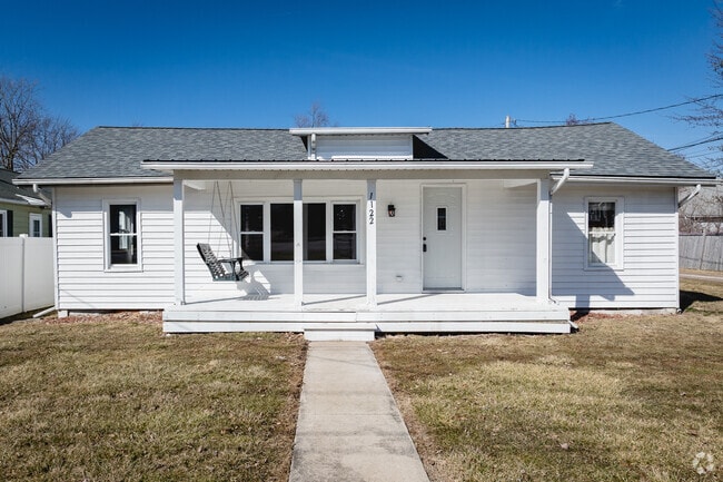 Ranch homes are abundant throughout the streets of downtown Napoleon.