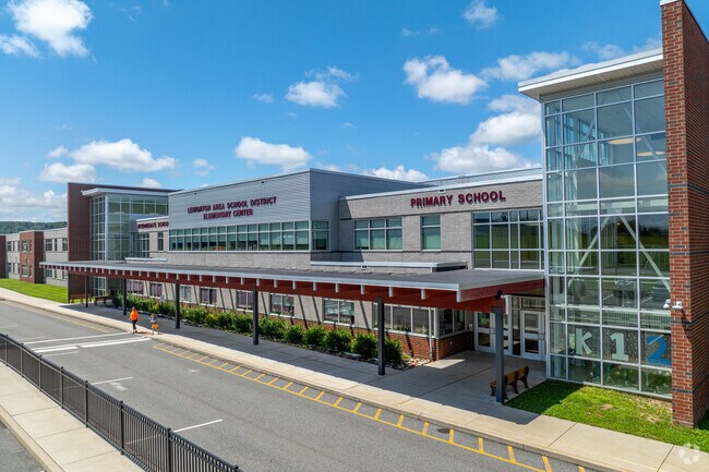 Lehighton Area Elementary School has a student to teacher ratio of 14 to 1.