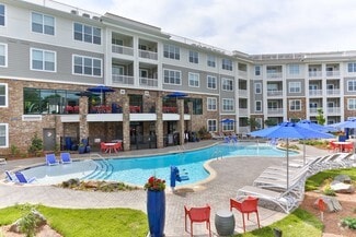 1001 Marina Village Dr, Mount Holly, NC 28120