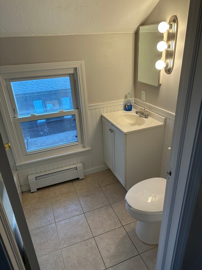 30 Spring St unit Up, Vernon Rockville, CT 06066 - photo 5